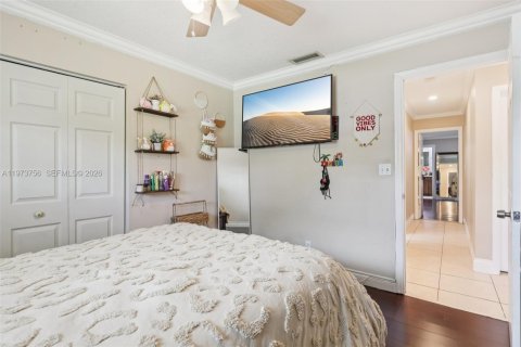 House in Coral Springs, Florida 4 bedrooms, 191.38 sq.m. № 2042447 - photo 22