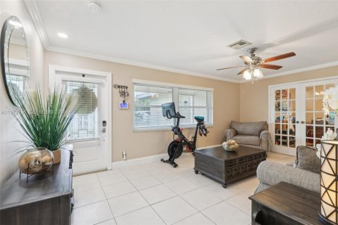 House in Coral Springs, Florida 4 bedrooms, 191.38 sq.m. № 2042447 - photo 2