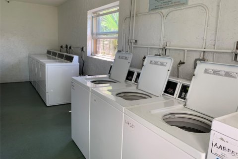 Copropriété à louer à Oakland Park, Floride: 1 chambre, 39.67 m2 № 992094 - photo 1