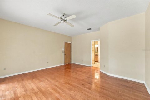 Villa ou maison à vendre à Lake Mary, Floride: 5 chambres, 322.84 m2 № 2405264 - photo 12