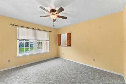 Villa ou maison à vendre à Lake Mary, Floride: 5 chambres, 322.84 m2 № 2405264 - photo 19