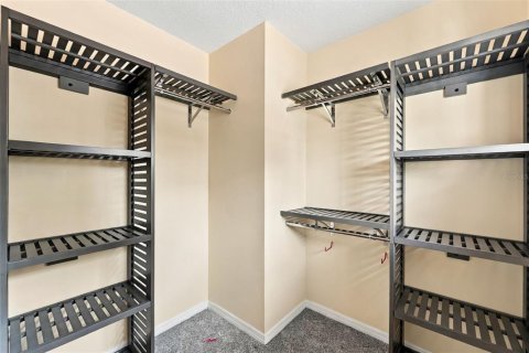 Villa ou maison à vendre à Lake Mary, Floride: 5 chambres, 322.84 m2 № 2405264 - photo 21