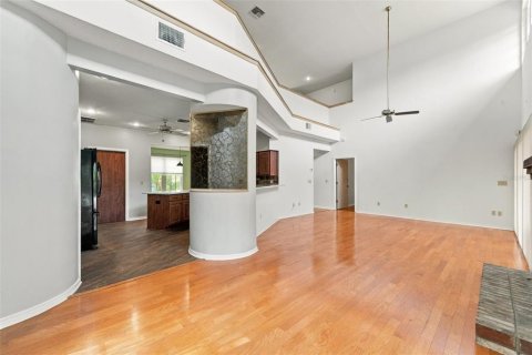 Villa ou maison à vendre à Lake Mary, Floride: 5 chambres, 322.84 m2 № 2405264 - photo 11