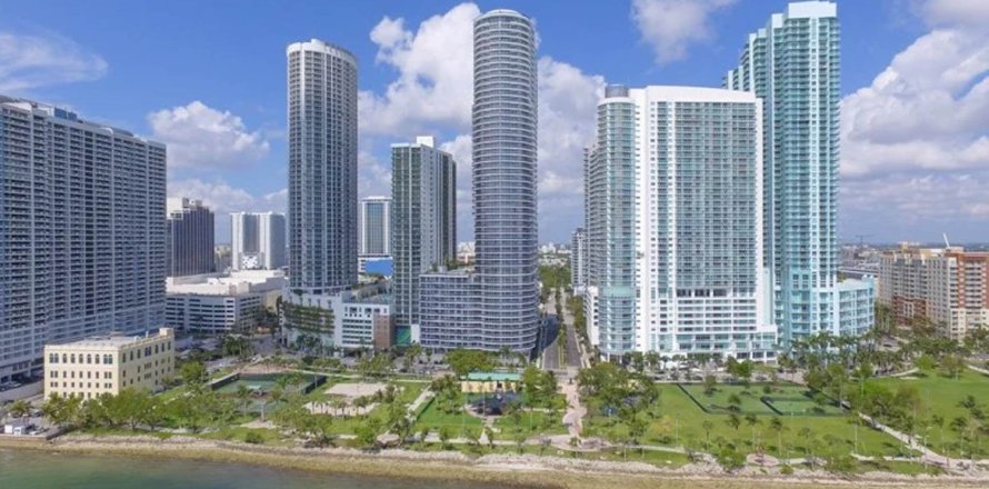 Appartement à ARIA ON THE BAY à Miami, Floride 1 chambre, 69 m2 № 102572