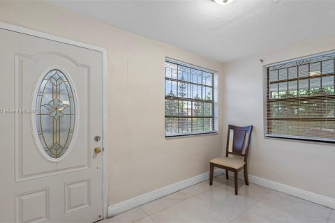 Villa ou maison à vendre à Miami, Floride: 3 chambres, 95.13 m2 № 1978496 - photo 13