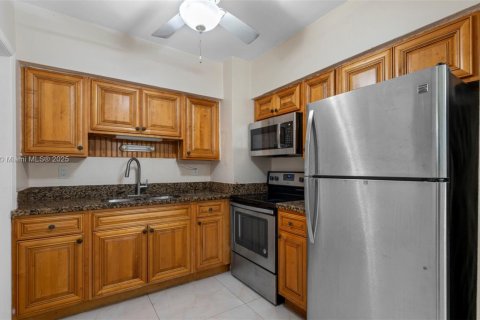 Villa ou maison à vendre à Miami, Floride: 3 chambres, 95.13 m2 № 1978496 - photo 15