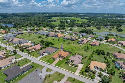 House in Dade City, Florida 4 bedrooms, 335.66 sq.m. № 1918419 - photo 5