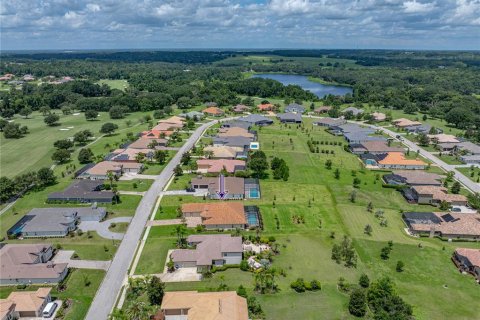 House in Dade City, Florida 4 bedrooms, 335.66 sq.m. № 1918419 - photo 6