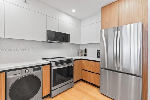 Copropriété à louer à Hollywood, Floride: 54.81 m2 № 2168906 - photo 6