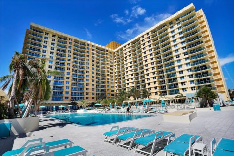 Copropriété à louer à Hollywood, Floride: 54.81 m2 № 2168906 - photo 30