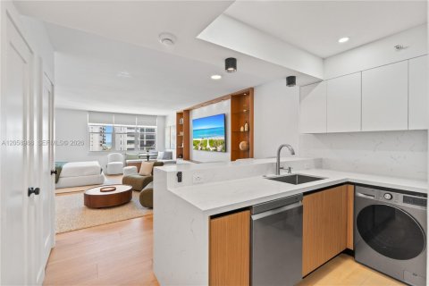 Copropriété à louer à Hollywood, Floride: 54.81 m2 № 2168906 - photo 8
