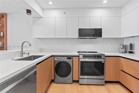 Copropriété à louer à Hollywood, Floride: 54.81 m2 № 2168906 - photo 9