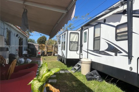 Casa en venta en Palmetto Bay, Florida, 3 dormitorios, 154.12 m2 № 1860358 - foto 23