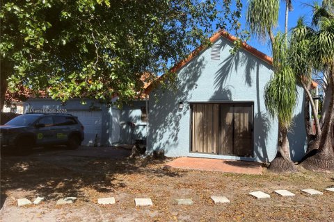 Casa en venta en Palmetto Bay, Florida, 3 dormitorios, 154.12 m2 № 1860358 - foto 2