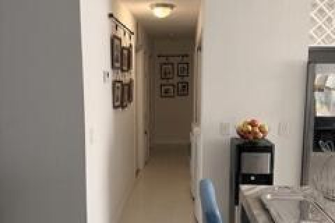 House in Port St. Lucie, Florida 3 bedrooms, 122.63 sq.m. № 2272074 - photo 9