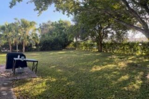 House in Port St. Lucie, Florida 3 bedrooms, 122.63 sq.m. № 2272074 - photo 7