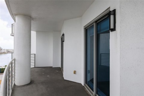 Снять в аренду кондоминиум в Тампа, Флорида 3 спальни, 161м2, № 2215268 - фото 27