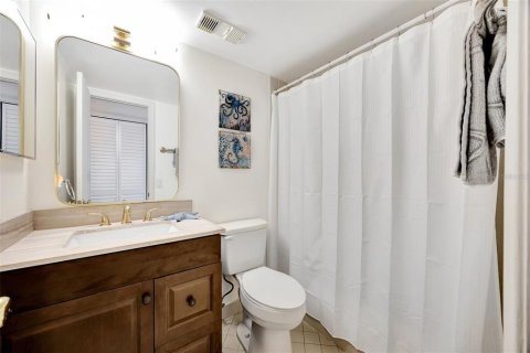 Condo in Saint Petersburg, Florida, 2 bedrooms  № 1567745 - photo 21