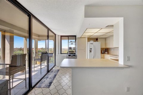 Condo in Saint Petersburg, Florida, 2 bedrooms  № 1567745 - photo 4