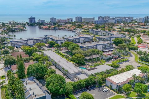 Condo à Delray Beach, Floride, 2 chambres  № 2306932