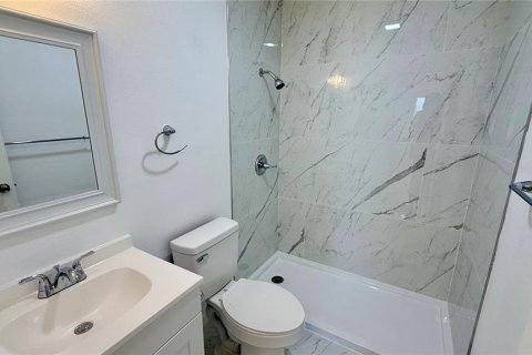 House in Sarasota, Florida 1 bedroom, 40.32 sq.m. № 2378109 - photo 11