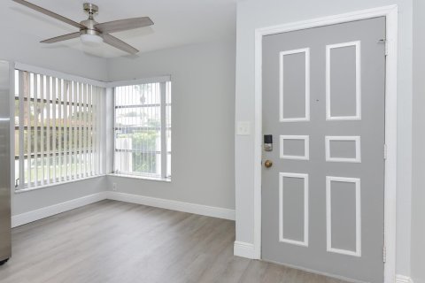 Condo in Delray Beach, Florida, 2 bedrooms  № 2387059 - photo 6