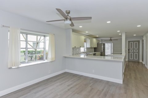 Condo in Delray Beach, Florida, 2 bedrooms  № 2387059 - photo 18