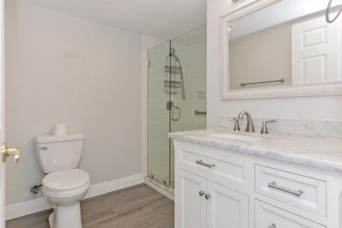 Condo in Delray Beach, Florida, 2 bedrooms  № 2387059 - photo 25