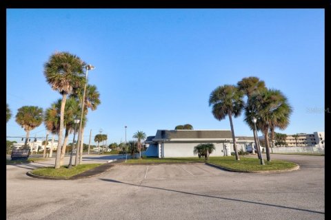 Immobilier commercial à vendre à Titusville, Floride: 289.86 m2 № 2403281 - photo 7