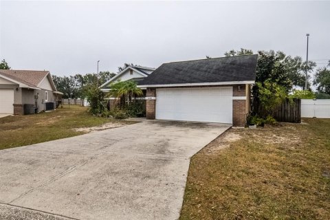 House in Lakeland, Florida 4 bedrooms, 164.34 sq.m. № 1540656 - photo 2