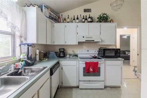 House in Lakeland, Florida 4 bedrooms, 164.34 sq.m. № 1540656 - photo 13