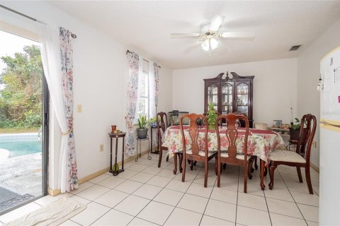 House in Lakeland, Florida 4 bedrooms, 164.34 sq.m. № 1540656 - photo 15