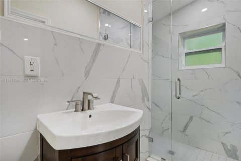 House in Miami, Florida 3 bedrooms, 112.41 sq.m. № 1895858 - photo 26