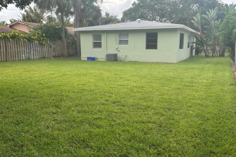 Villa ou maison à louer à West Palm Beach, Floride: 2 chambres, 96.25 m2 № 2078563 - photo 14