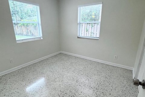 Villa ou maison à louer à West Palm Beach, Floride: 2 chambres, 96.25 m2 № 2078563 - photo 10