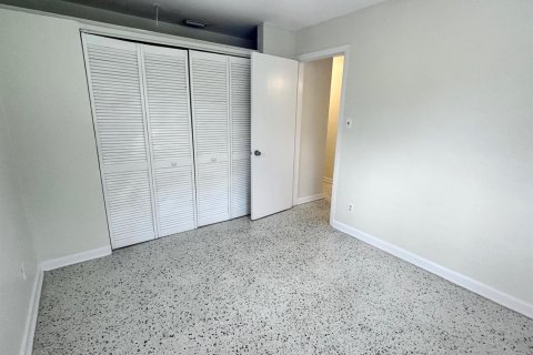 Villa ou maison à louer à West Palm Beach, Floride: 2 chambres, 96.25 m2 № 2078563 - photo 12