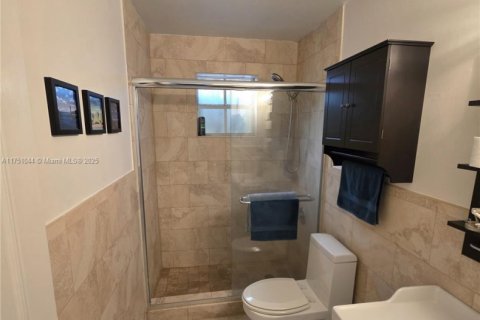 Купить кондоминиум в Пемброк-Пайнс, Флорида 1 спальня, 74.79м2, № 2013500 - фото 15