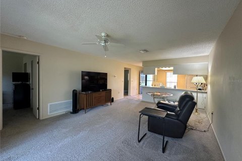 Condo in Hudson, Florida, 2 bedrooms  № 1515260 - photo 9