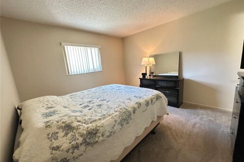 Condo in Hudson, Florida, 2 bedrooms  № 1515260 - photo 12