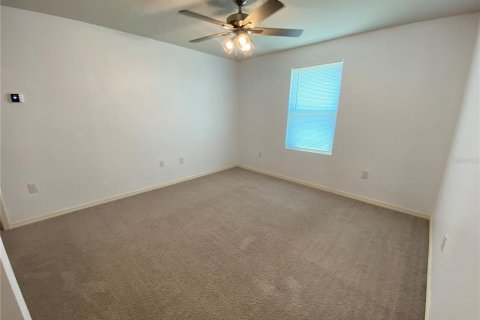 House in Kissimmee, Florida 4 bedrooms, 173.17 sq.m. № 2232373 - photo 21