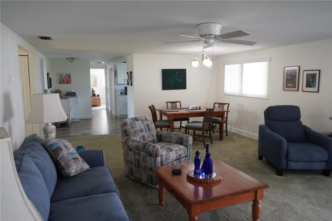 Villa ou maison à vendre à Apollo Beach, Floride: 3 chambres, 145.21 m2 № 2287384 - photo 7