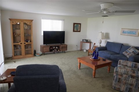 Villa ou maison à vendre à Apollo Beach, Floride: 3 chambres, 145.21 m2 № 2287384 - photo 5