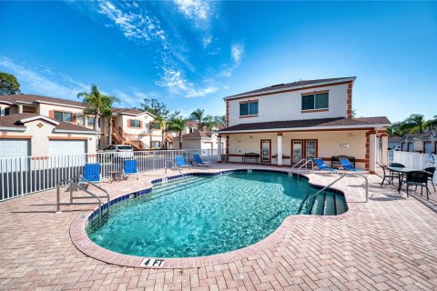Copropriété à vendre à Sarasota, Floride: 2 chambres, 108.42 m2 № 2208525 - photo 23