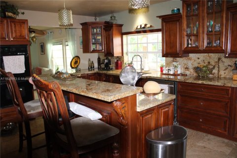 Купить виллу или дом в Пальметто-Бей, Флорида 3 спальни, 172.8м2, № 1958577 - фото 3