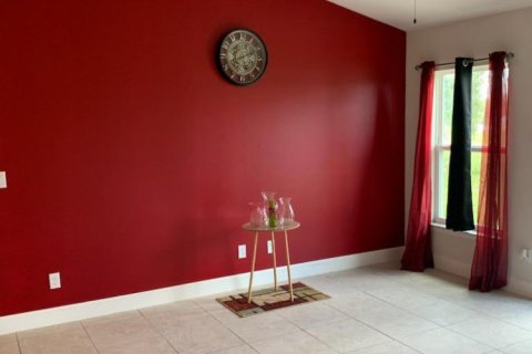 House in Fort Pierce, Florida 3 bedrooms, 135.36 sq.m. № 1155728 - photo 1