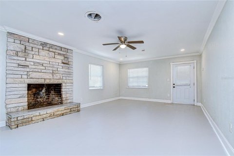 House in Clearwater, Florida 4 bedrooms, 191.75 sq.m. № 2102176 - photo 14