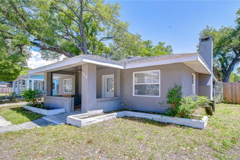 House in Clearwater, Florida 4 bedrooms, 191.75 sq.m. № 2102176 - photo 7