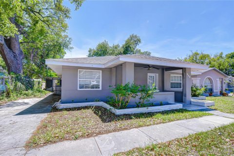 House in Clearwater, Florida 4 bedrooms, 191.75 sq.m. № 2102176 - photo 4