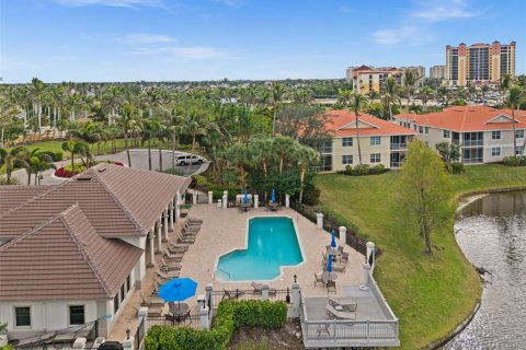 Condo in Cape Coral, Florida, 3 bedrooms  № 2345692 - photo 29