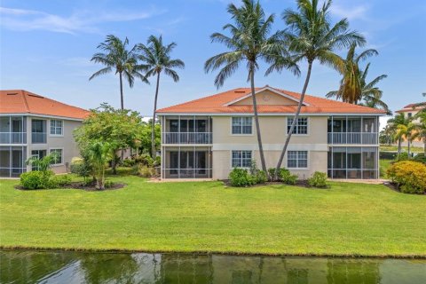 Condo in Cape Coral, Florida, 3 bedrooms  № 2345692 - photo 25